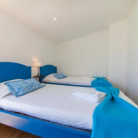 B48 - Olive Tree Street 2 Bed *