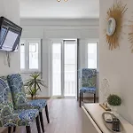 B48 - Olive Tree Street 2 Bed * Lagos