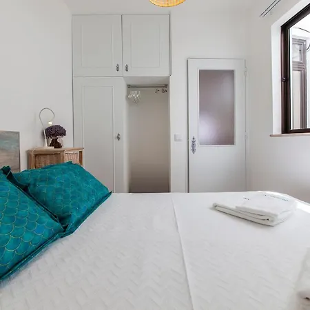 B48 - Olive Tree Street 2 Bed