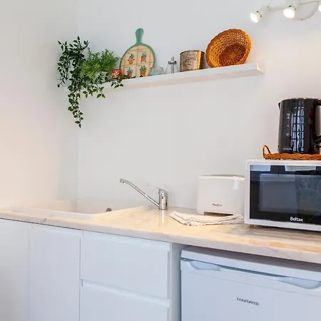 B48 - Olive Tree Street 2 Bed شقة لاغوس