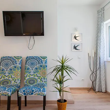 B48 - Olive Tree Street 2 Bed Appartement *