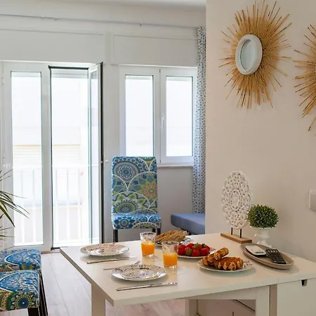 B48 - Olive Tree Street 2 Bed * لاغوس