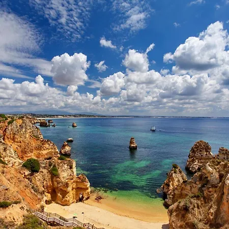 B48 - Olive Tree Street 2 Bed *