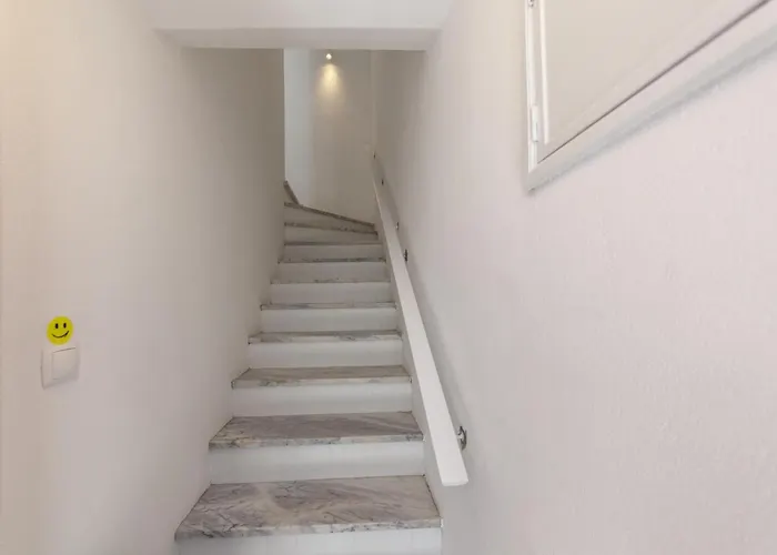 아파트 B48 - Olive Tree Street 2 Bed 라고스