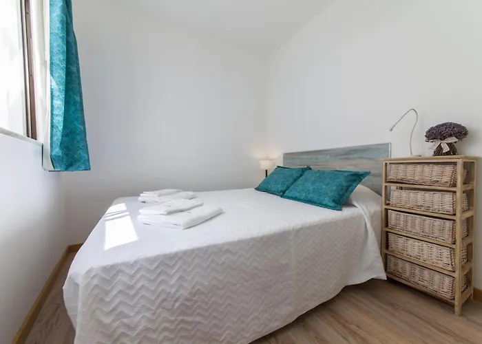 B48 - Olive Tree Street 2 Bed