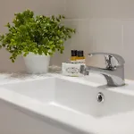 B48 - Olive Tree Street 2 Bed דירה *